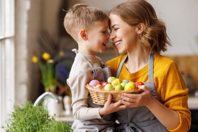 Πάσχα και παιδιά: Πώς να προστατεύσετε την ορμονική ισορροπία